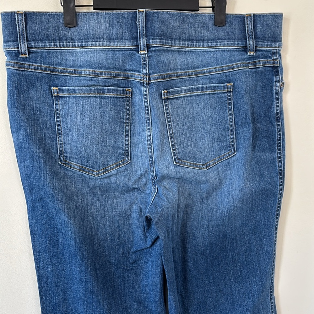 SPANX Shape EveryWear Flare Jeans Vintage Indigo Size 2X - Picture 9 of 11